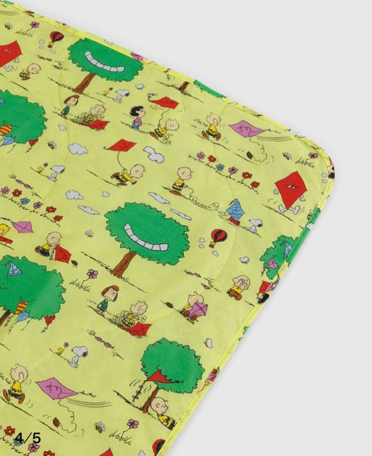 Puffy Picnic Blanket • Kite Eating Tree